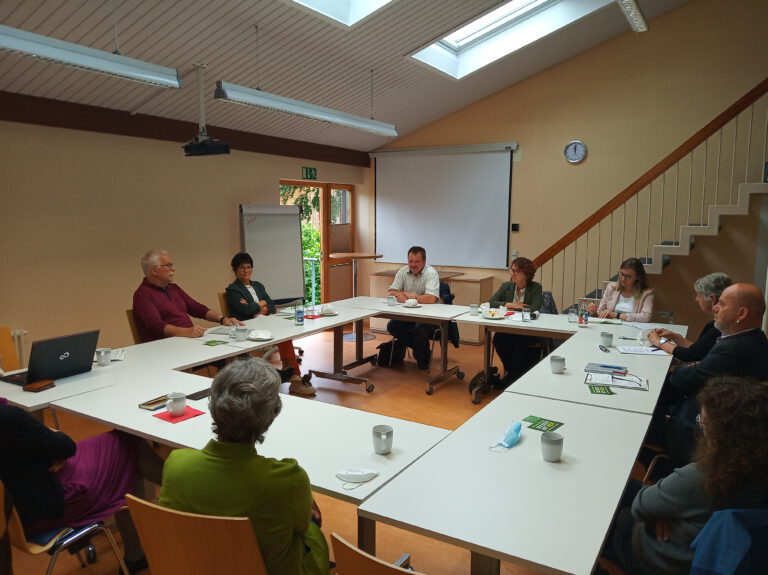 Sozialpolitisches Fachgespräch mit Annette Reif und MdL Dorrothea Wehinger bei Mutpol
